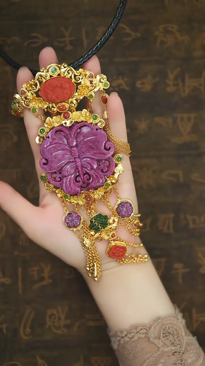 【闪购商品】红宝石吊坠银S925镶嵌蝴蝶