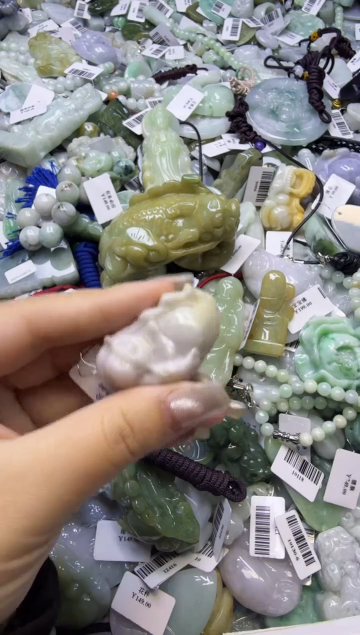 【闪购商品】翡翠颈饰未镶嵌00000288