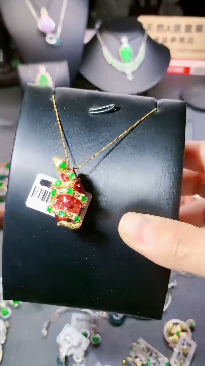 【闪购商品】翡翠吊坠(赠链)银S925镶嵌戒指