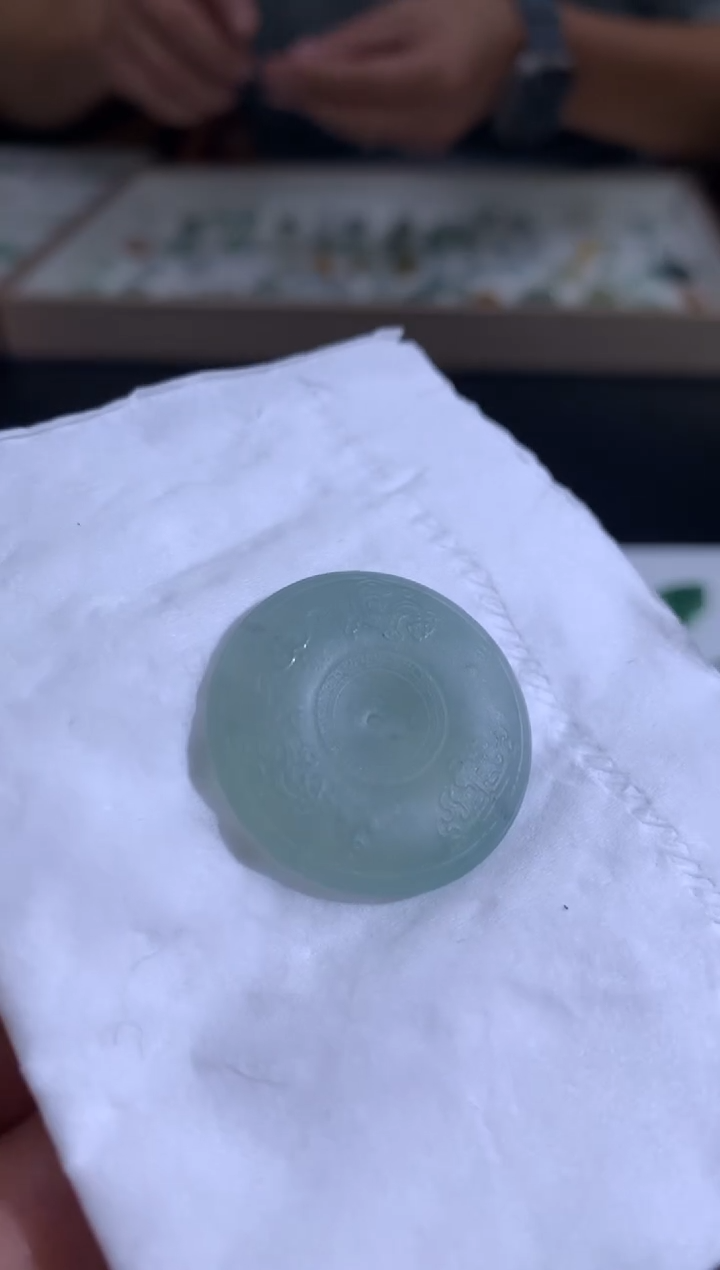 颈饰未镶嵌翡翠呆*?翡翠