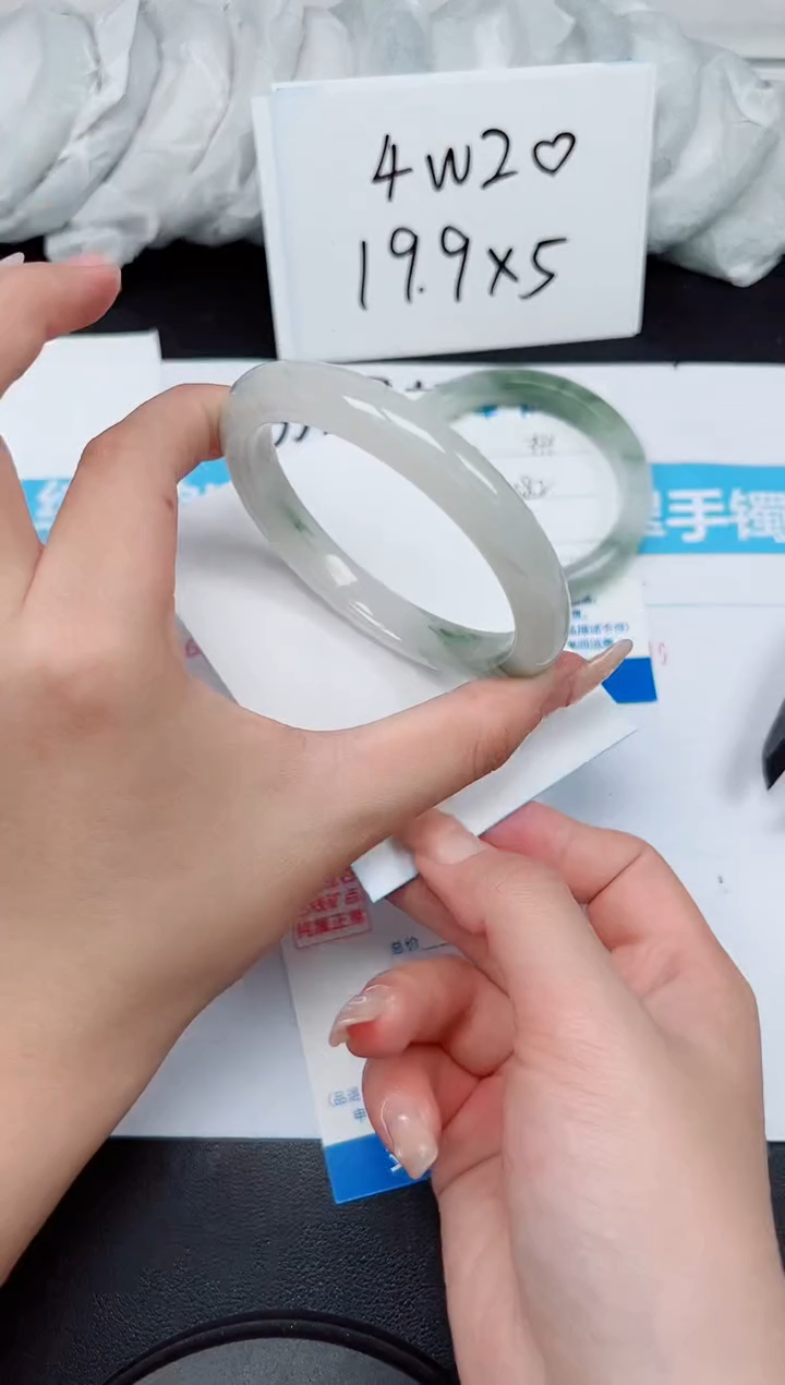 【闪购商品】石英质玉手镯未镶嵌G342-61.2