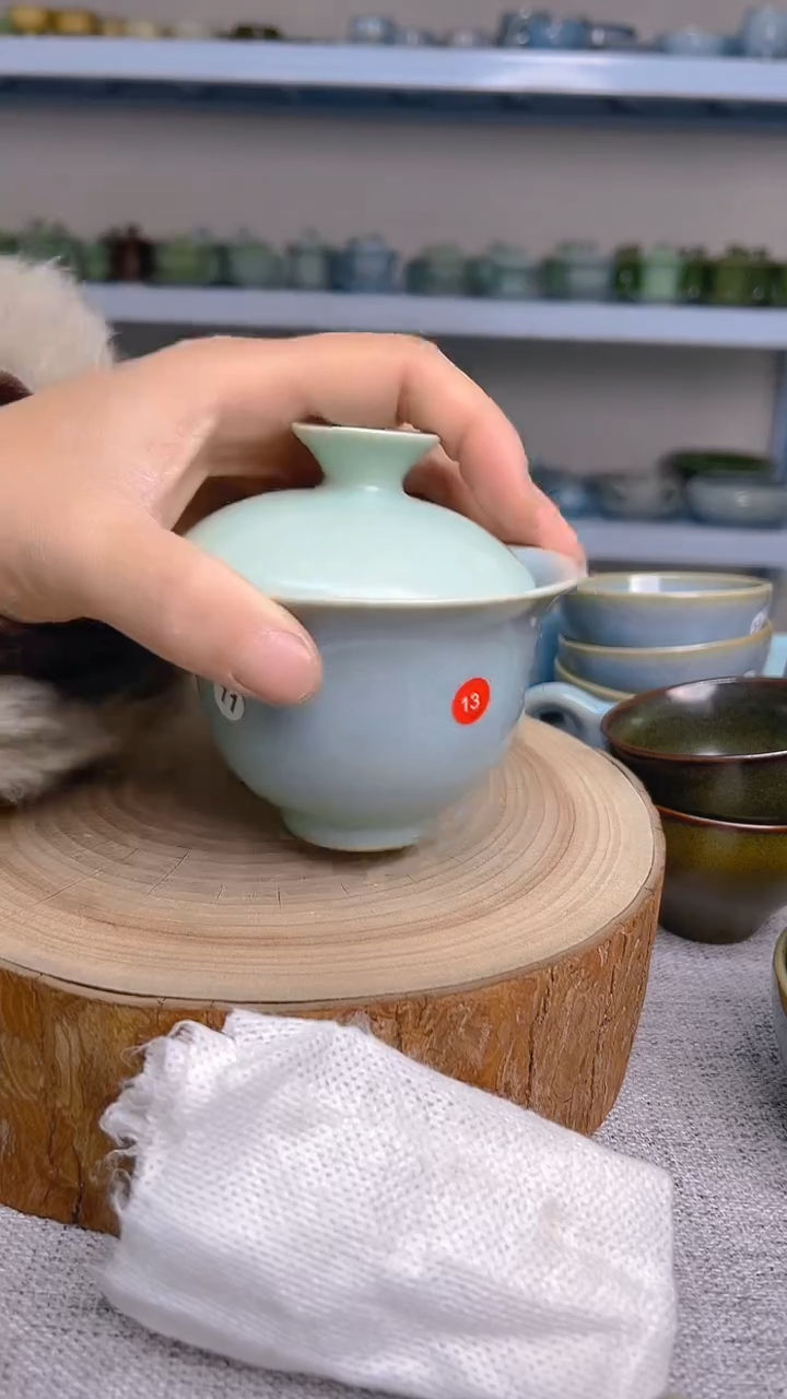 【闪购商品】瓷片原生态原矿天蓝微瑕盖碗