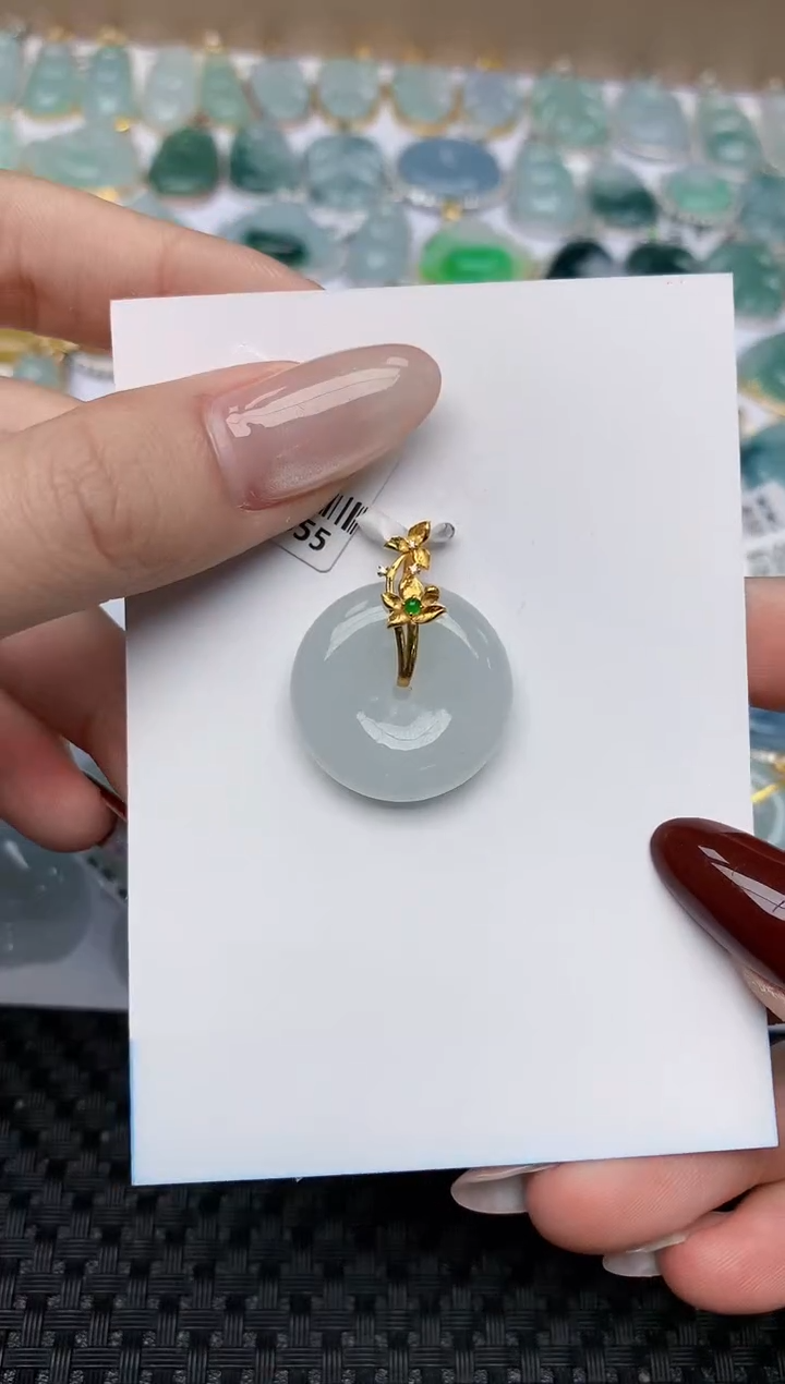 【闪购商品】翡翠颈饰18K金镶嵌天然翡翠a货