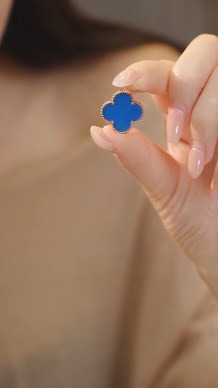 18K金镶嵌吊坠玛瑙/玉髓蓝花吊坠（不含链）