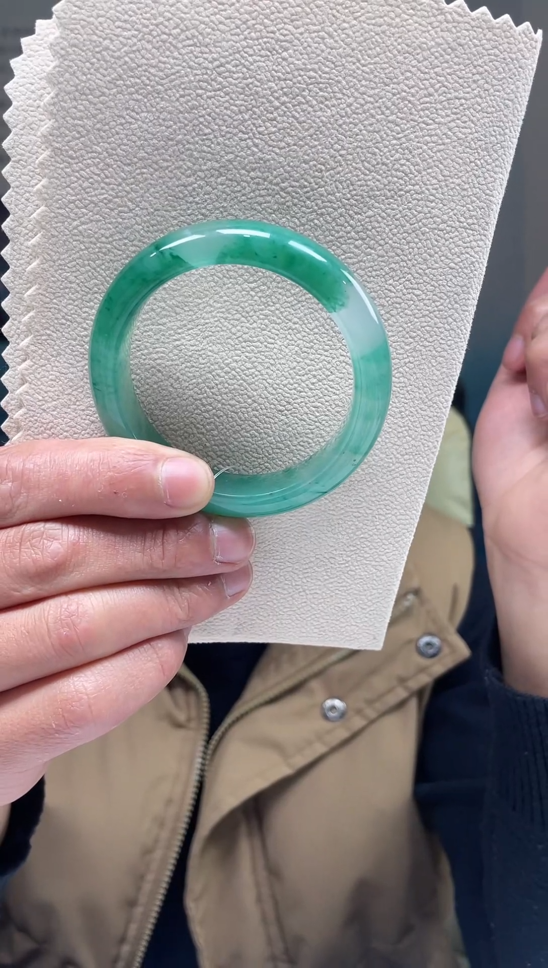 【闪购商品】石英质玉手镯未镶嵌非洲翠手镯多样性发货