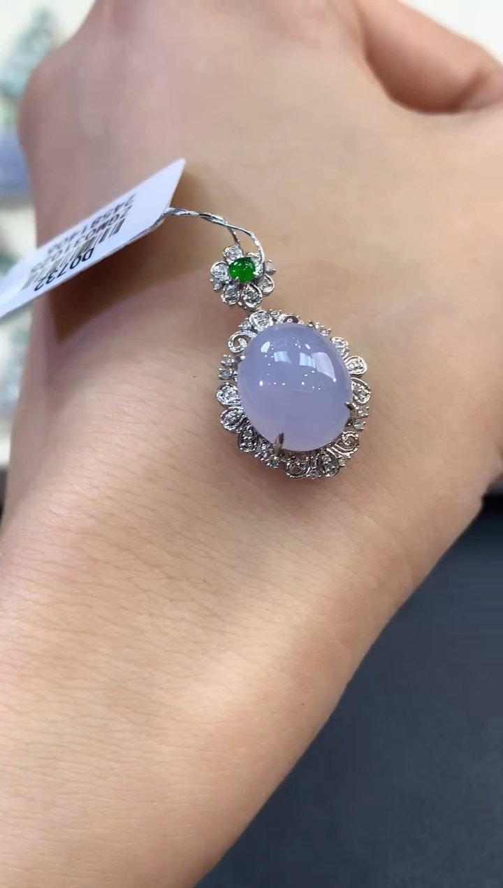 【闪购商品】翡翠吊坠(不含链)18K金镶嵌 B8多样性一件发货有色差