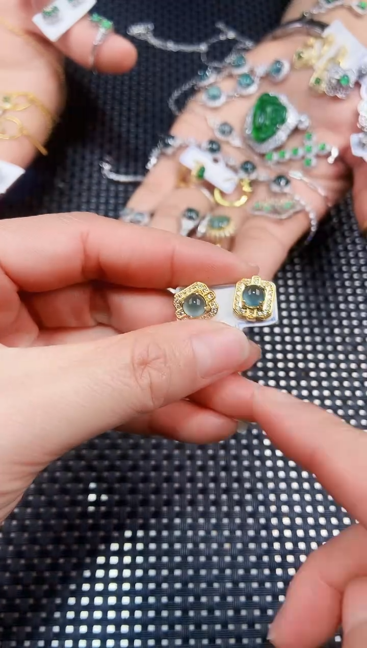 【闪购商品】翡翠耳饰未镶嵌111111111