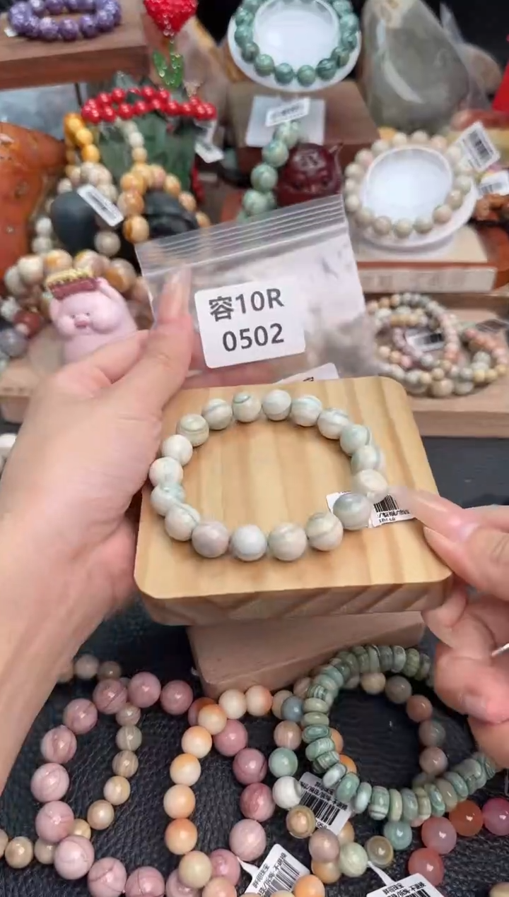 【闪购商品】石英质玉手链未镶嵌10R0502