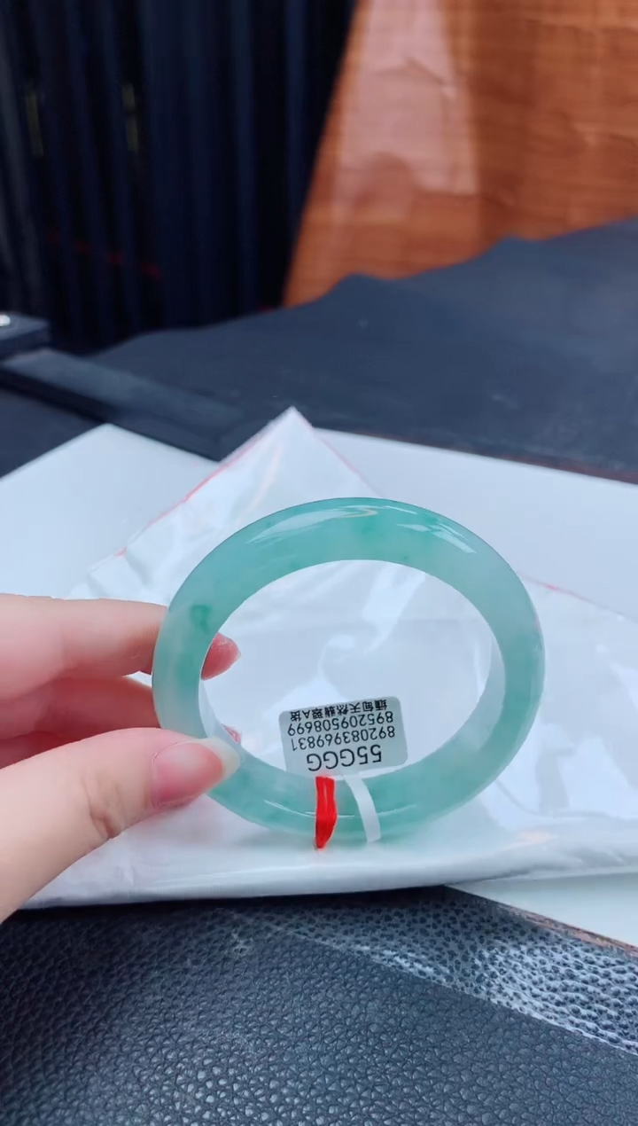 翡翠手镯未镶嵌缅甸天然翡翠A货手镯