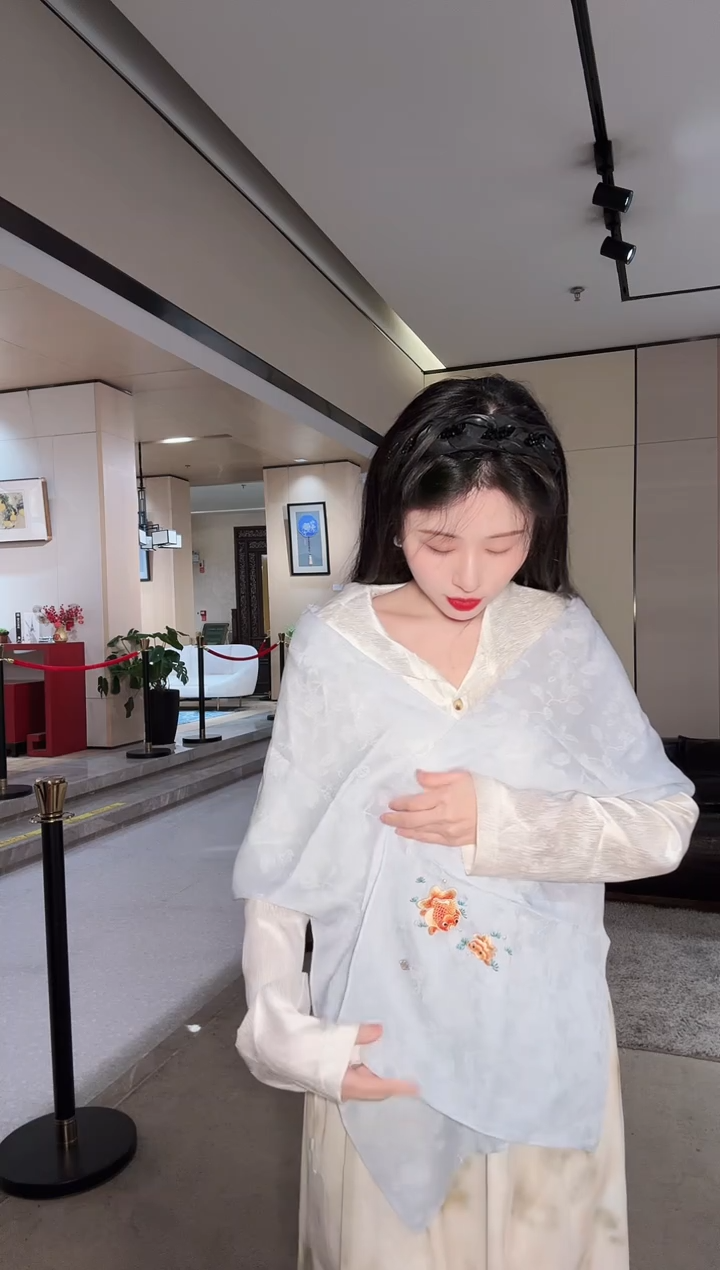 南*游鱼之乐（雾蓝） 纱罗刺绣长巾