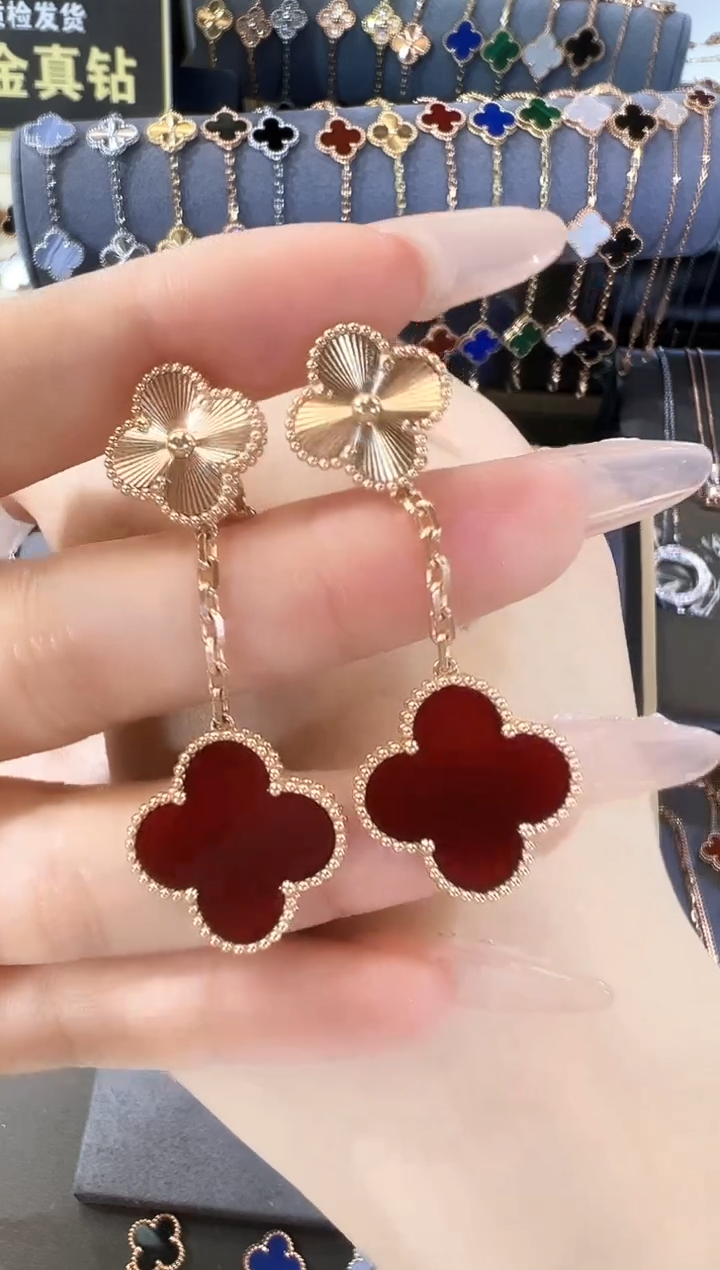 【闪购商品】玛瑙/玉髓耳钉18K金镶嵌18K双花耳拍