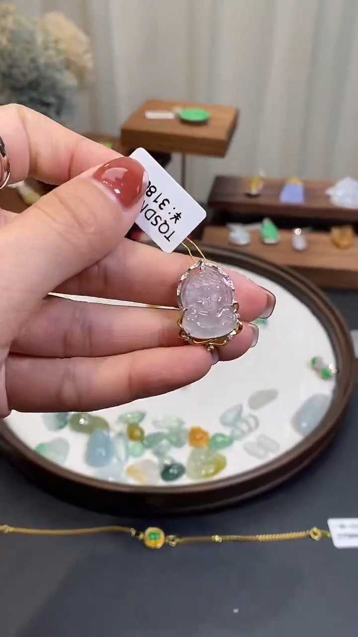 【闪购商品】翡翠颈饰18K金镶嵌宝宝佛