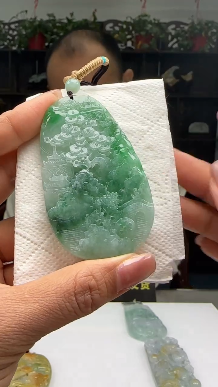 【闪购商品】翡翠颈饰未镶嵌天然翡翠A货吊坠