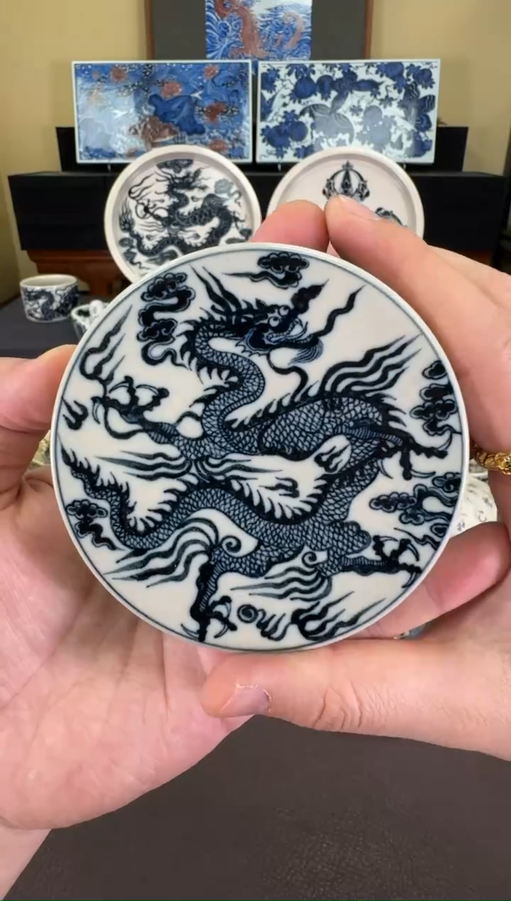 【闪购商品】二号釉青云志行龙盖置