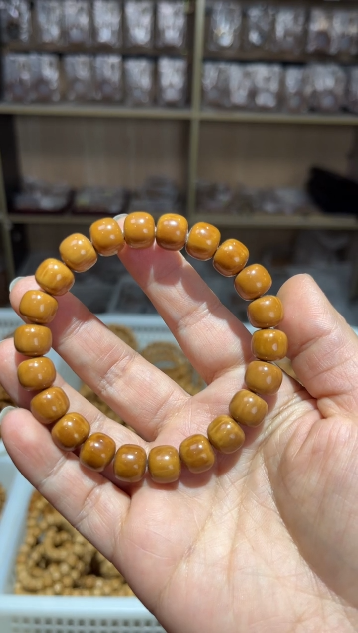 【闪购商品】猴头核桃吊坠老型微瑕