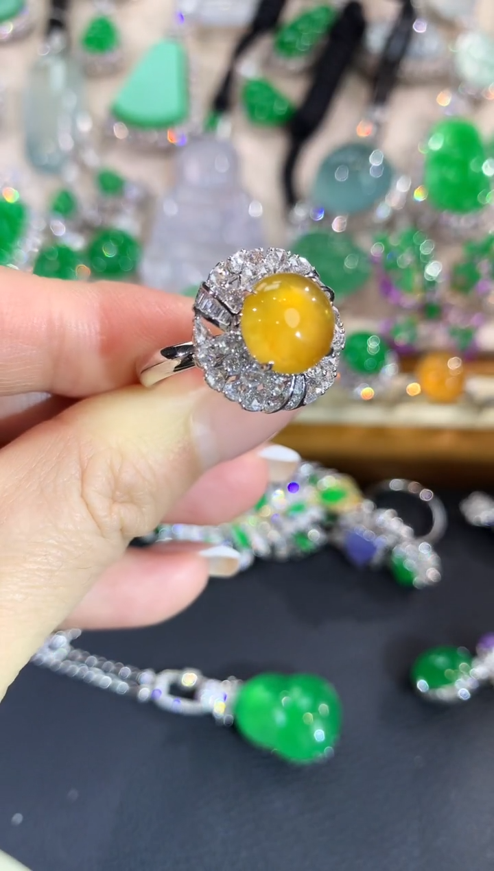 【闪购商品】翡翠戒指18K金镶嵌q20             