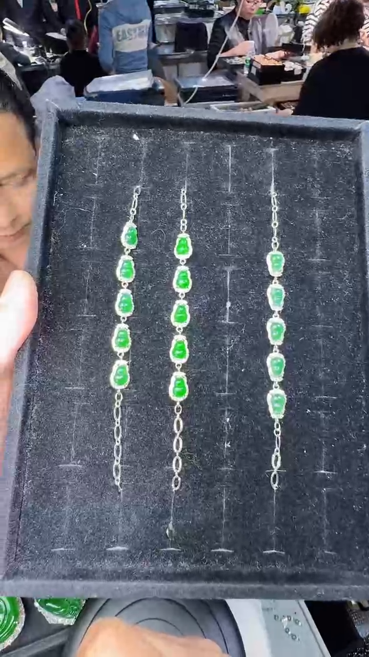 【闪购商品】翡翠戒指未镶嵌手链多样性发其一