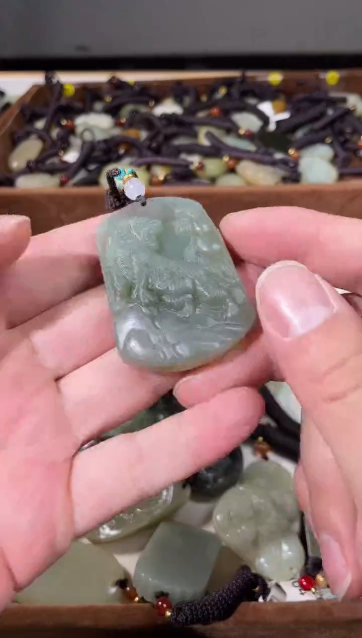 颈饰未镶嵌和田玉1