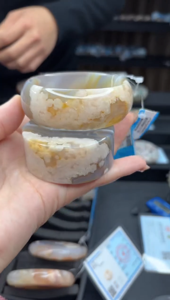 【闪购商品】石英质玉手镯未镶嵌846（59圈赠送镯心）