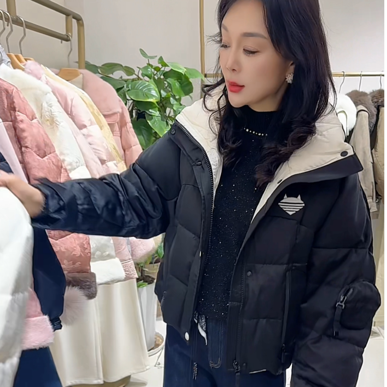 【欣姐开播找价格拍】羽绒服女年新款时尚宽松保暖冬装加厚90白鹅绒