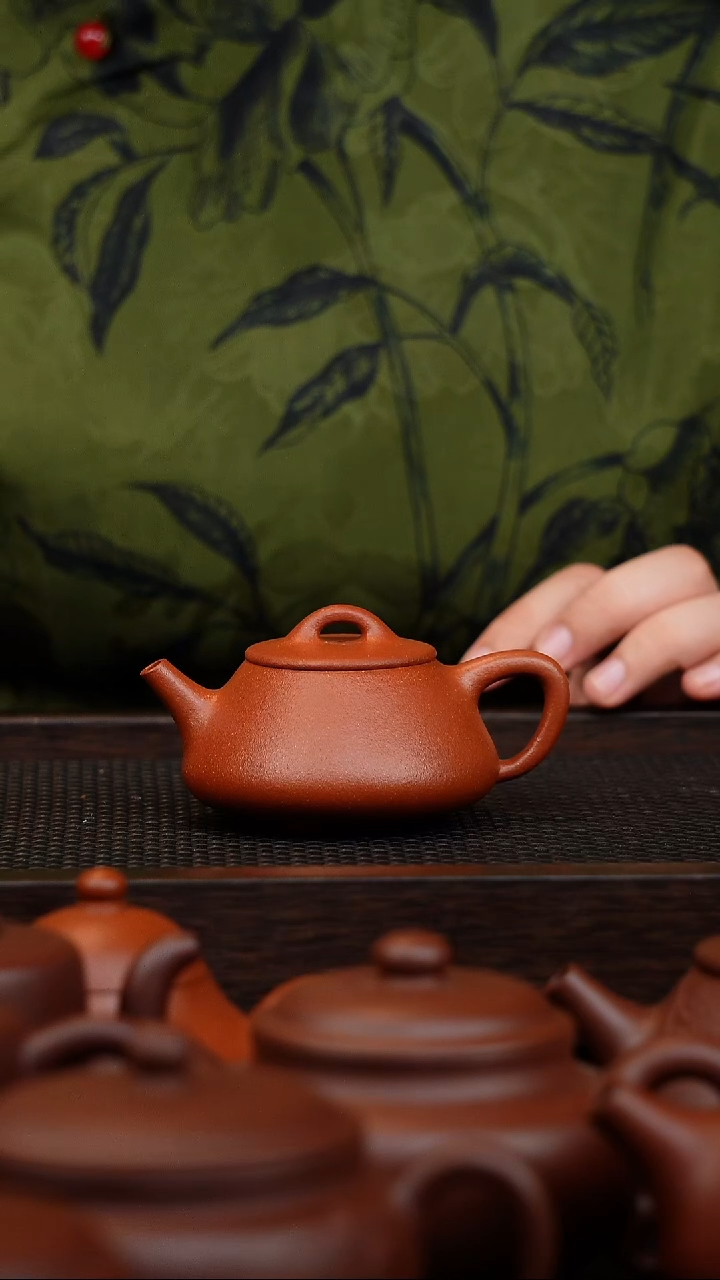 茶壶紫砂刘*铭110微瑕平盖