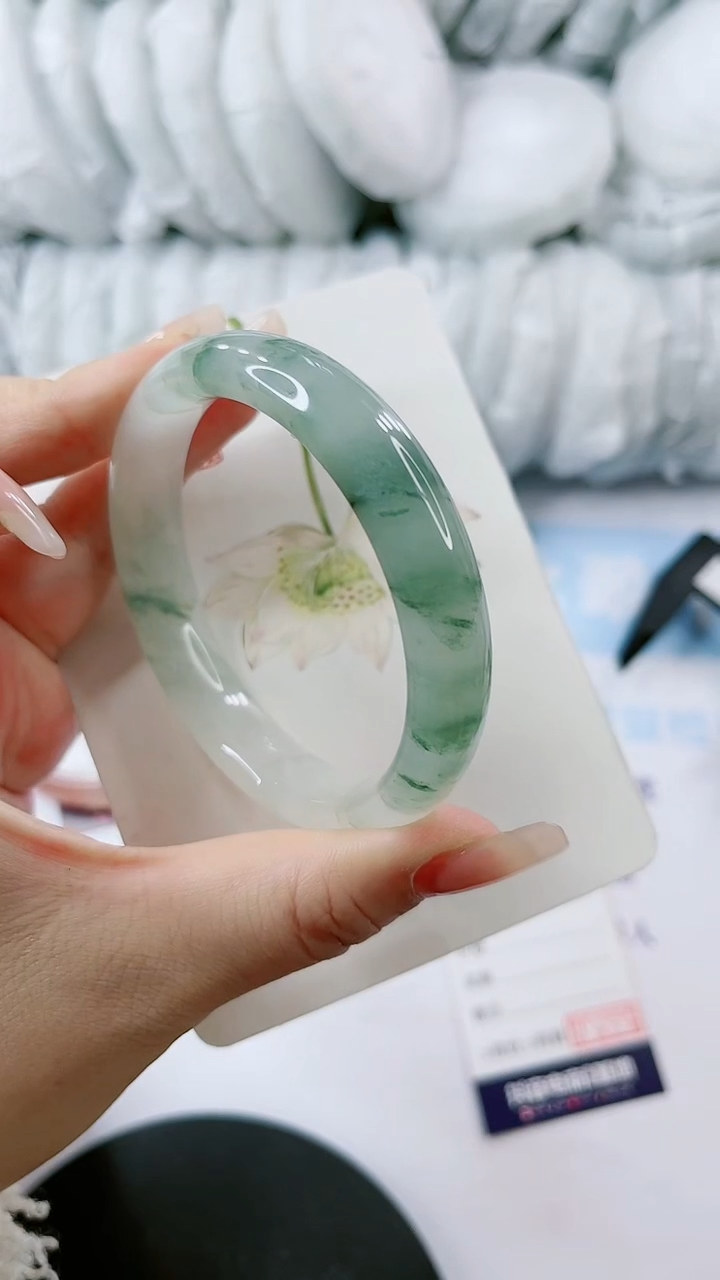 【闪购商品】石英质玉手镯未镶嵌0062031552-