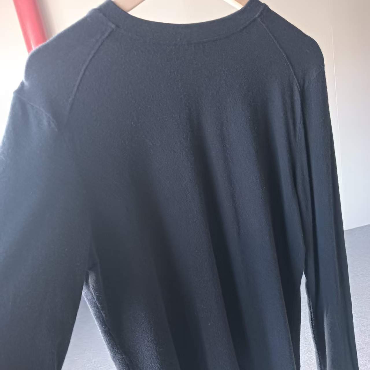 长袖圆领明线极简风百搭修身型T恤