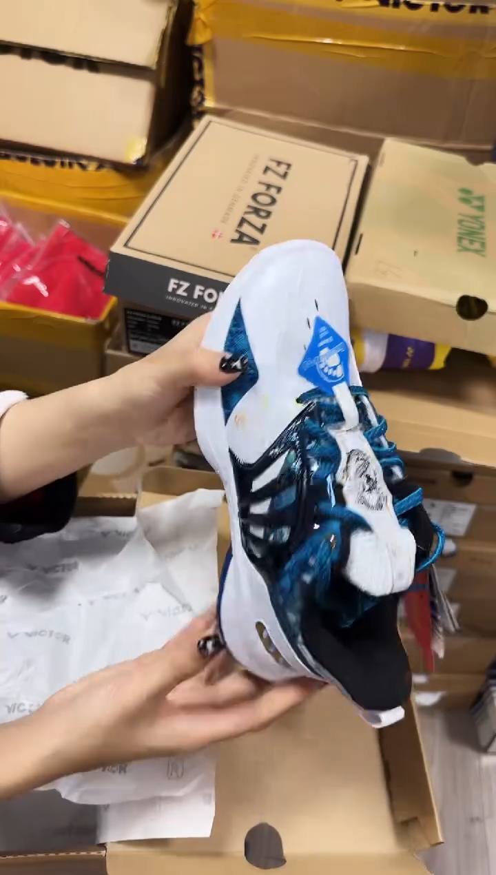 14 正品微瑕 龙年限定 37码