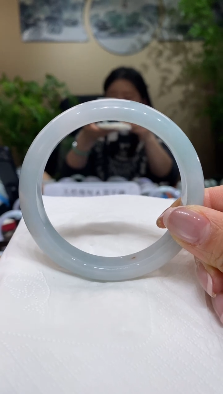【闪购商品】翡翠手镯未镶嵌翡翠