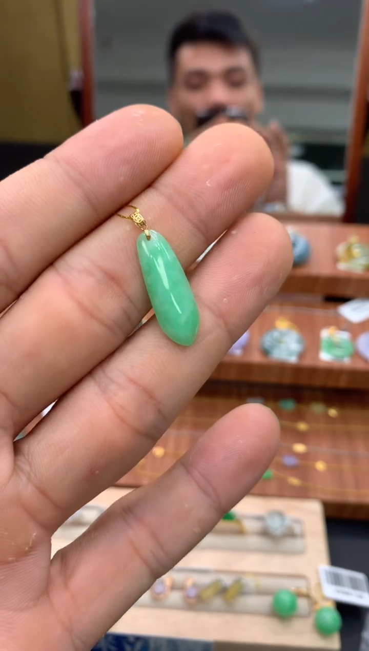 吊坠(不含链)18K金镶嵌翡翠福瓜