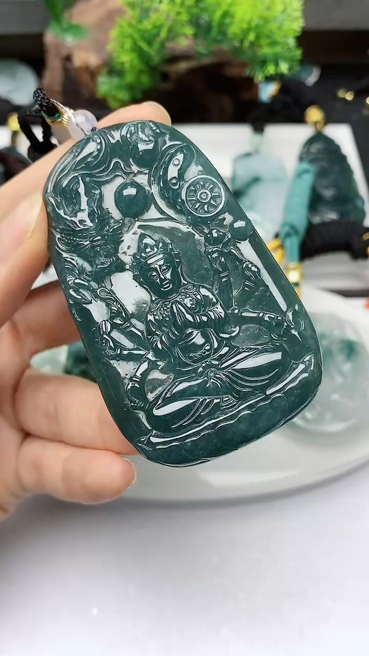 【闪购商品】翡翠颈饰未镶嵌