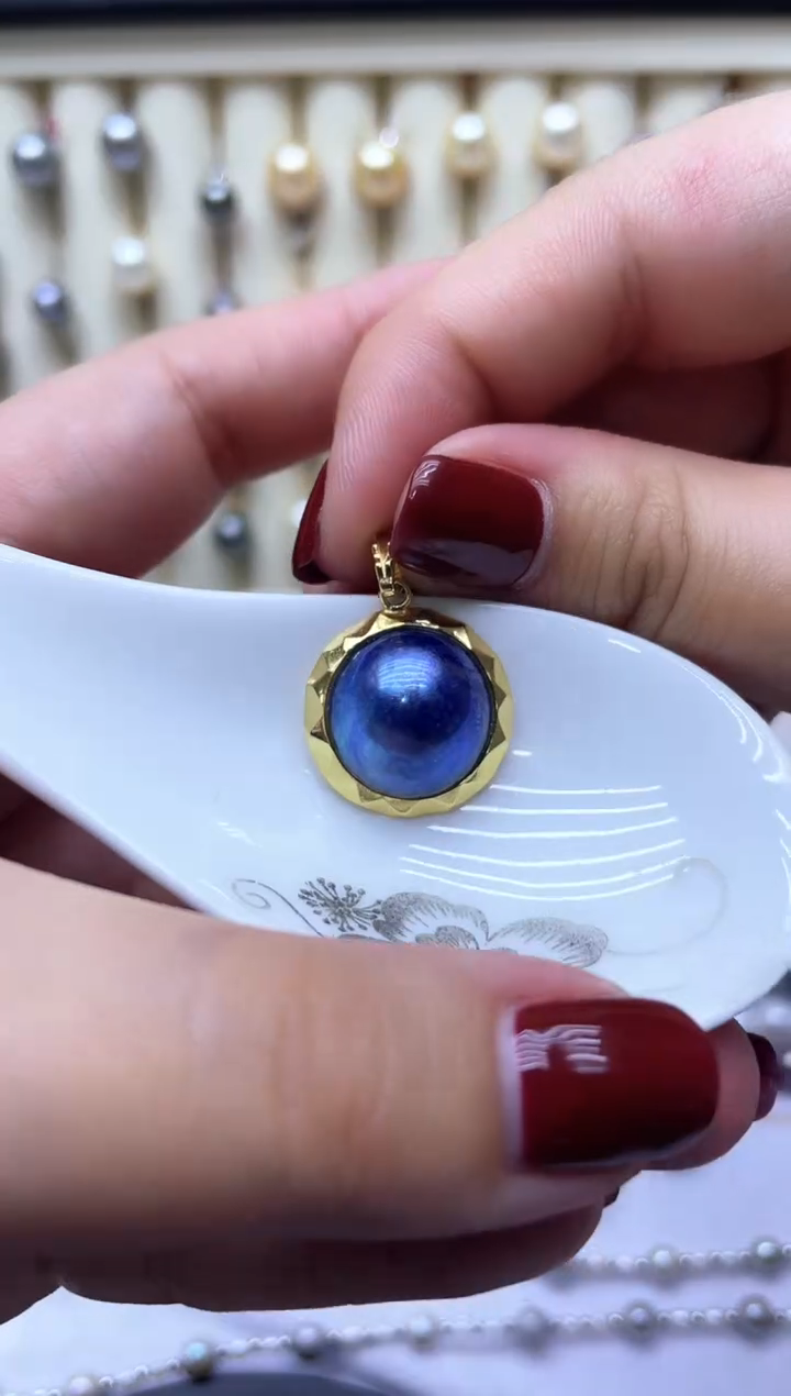 【闪购商品】拼合珍珠（马贝珠）颈饰未镶嵌吊坠