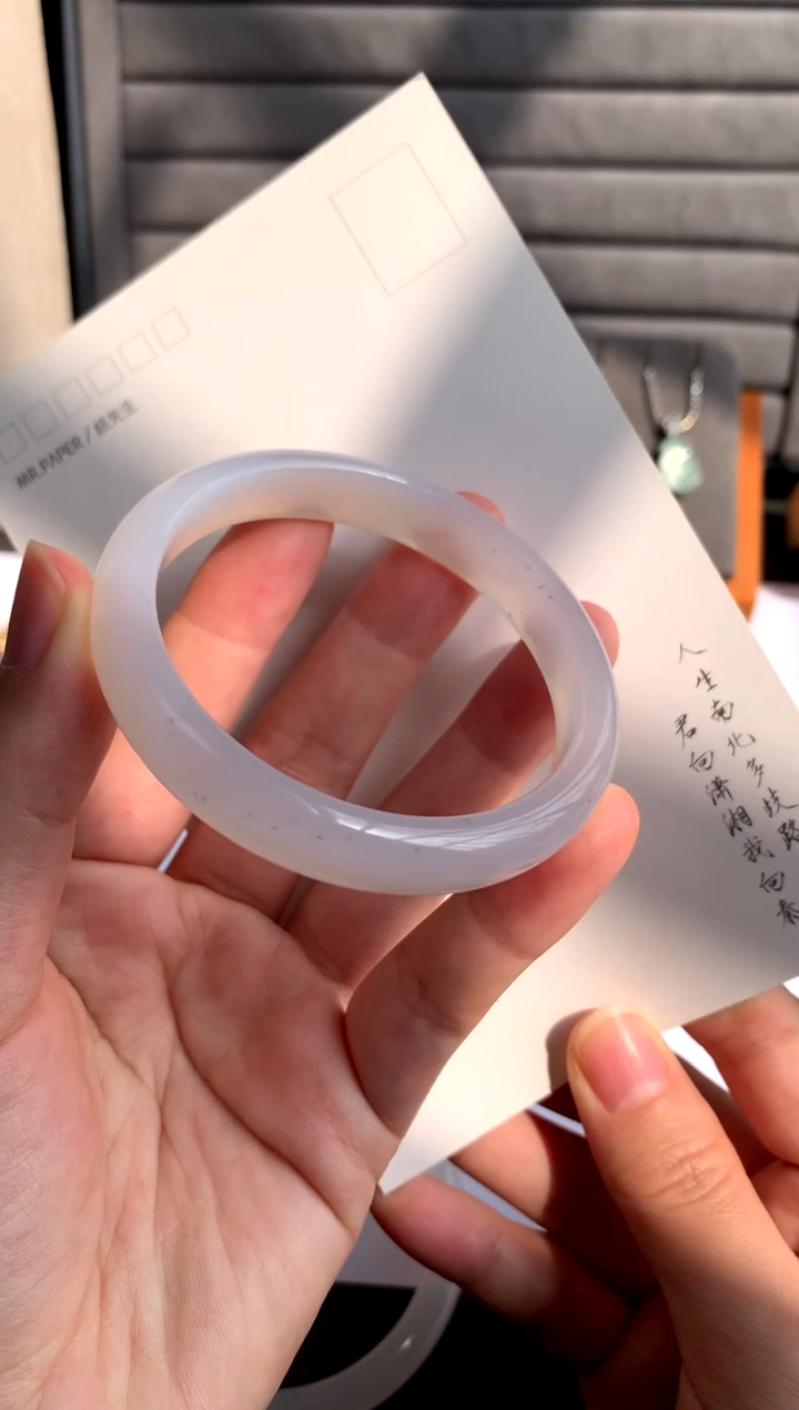 【闪购商品】玛瑙/玉髓手镯未镶嵌玉髓玛瑙手镯（不配证书）