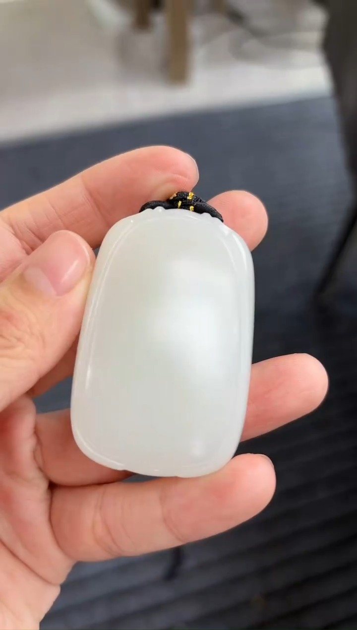 颈饰未镶嵌和田玉无事牌