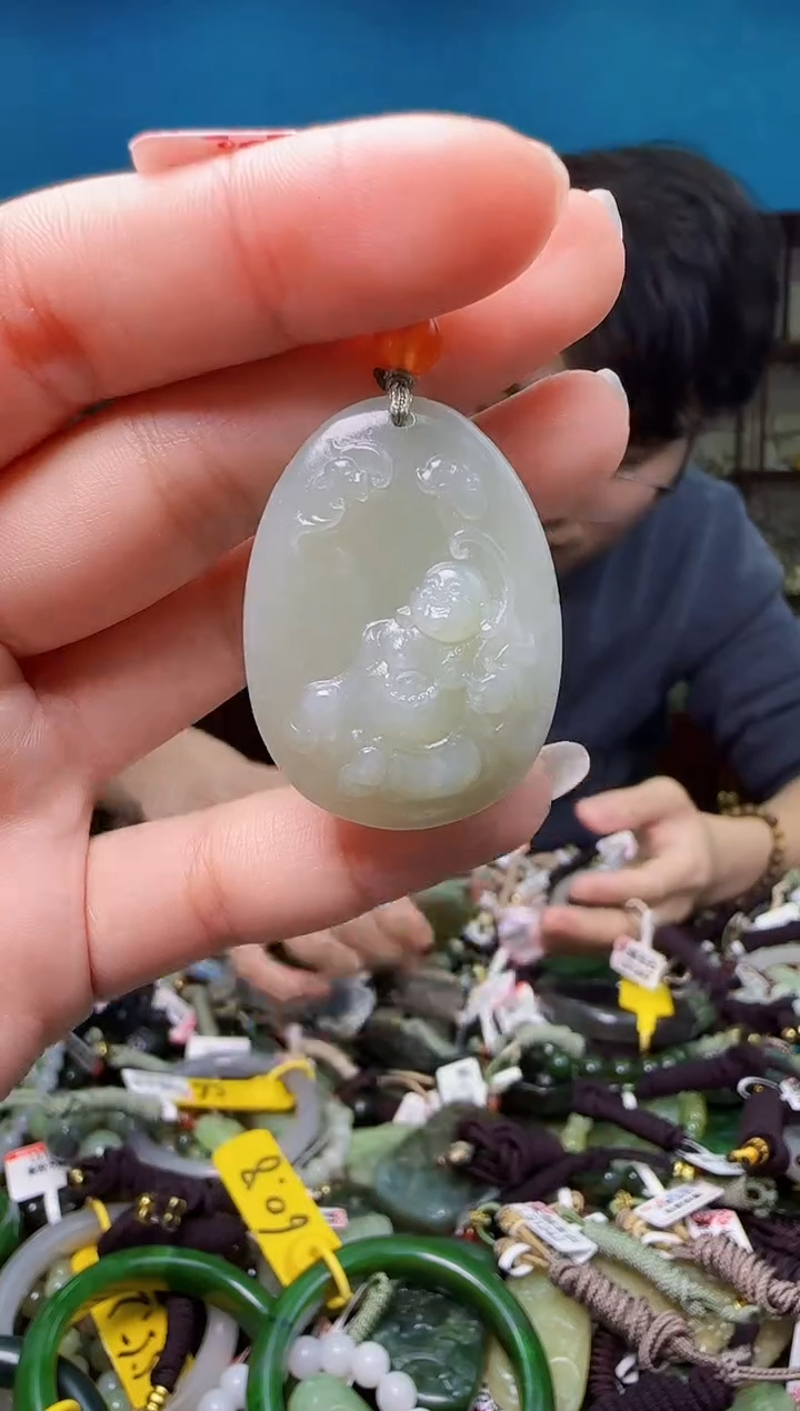 颈饰未镶嵌和田玉1