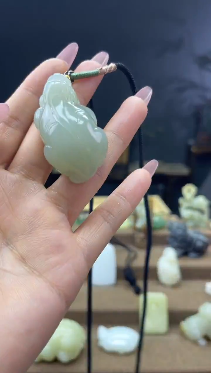 颈饰未镶嵌和田玉1