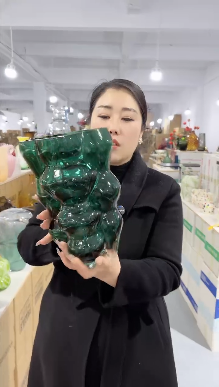 【闪购商品】玻璃唐总花瓶厂微瑕-UIXZ