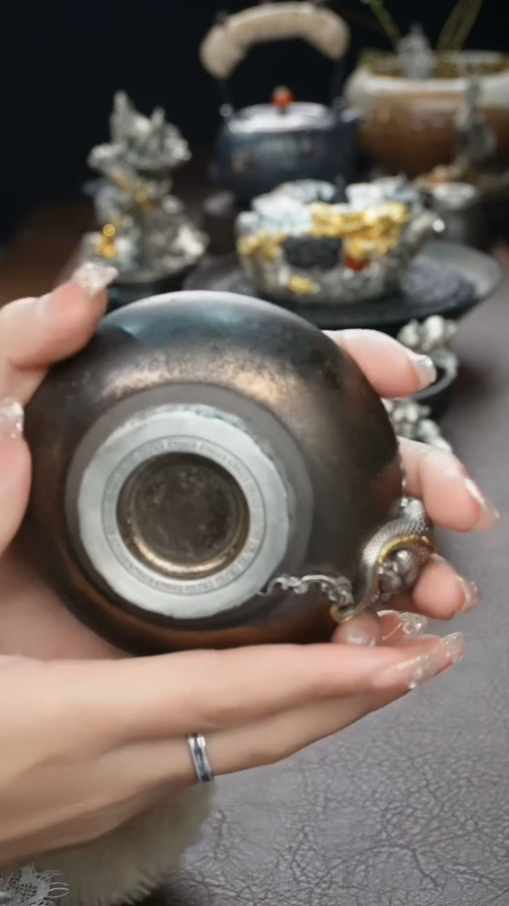 【闪购商品】境秋黑陶主人杯高定