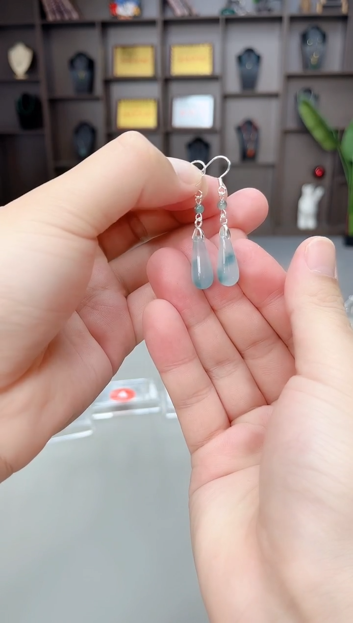 未镶嵌石英质玉（天山翠）耳饰S01