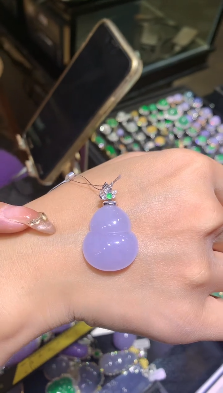 【闪购商品】翡翠吊坠(不含链)18K金镶嵌葫芦