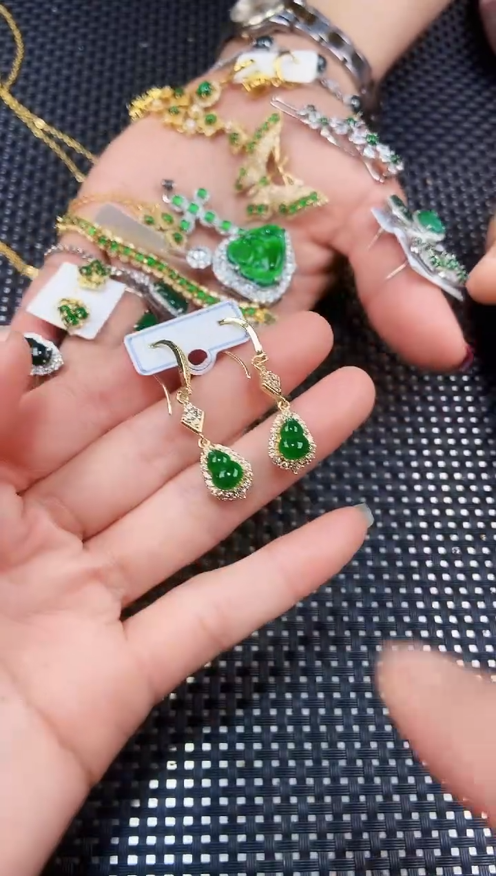 【闪购商品】翡翠耳饰未镶嵌111111111