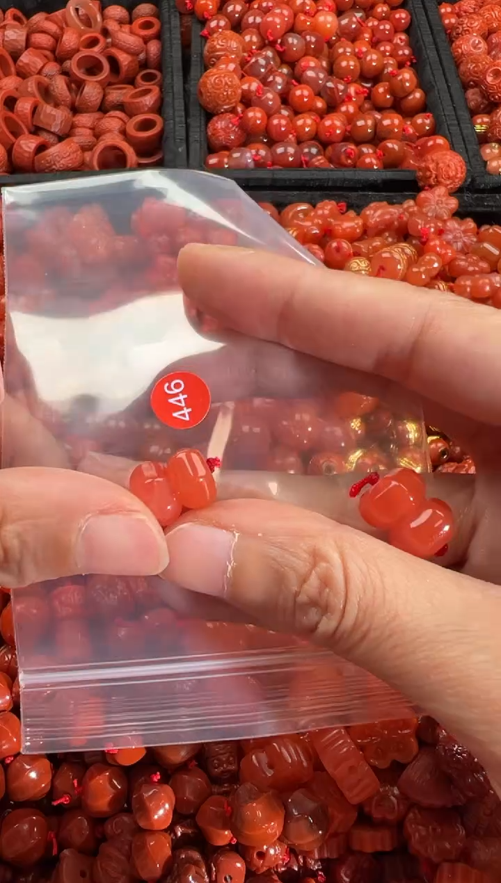 【闪购商品】南红玛瑙颈饰未镶嵌1