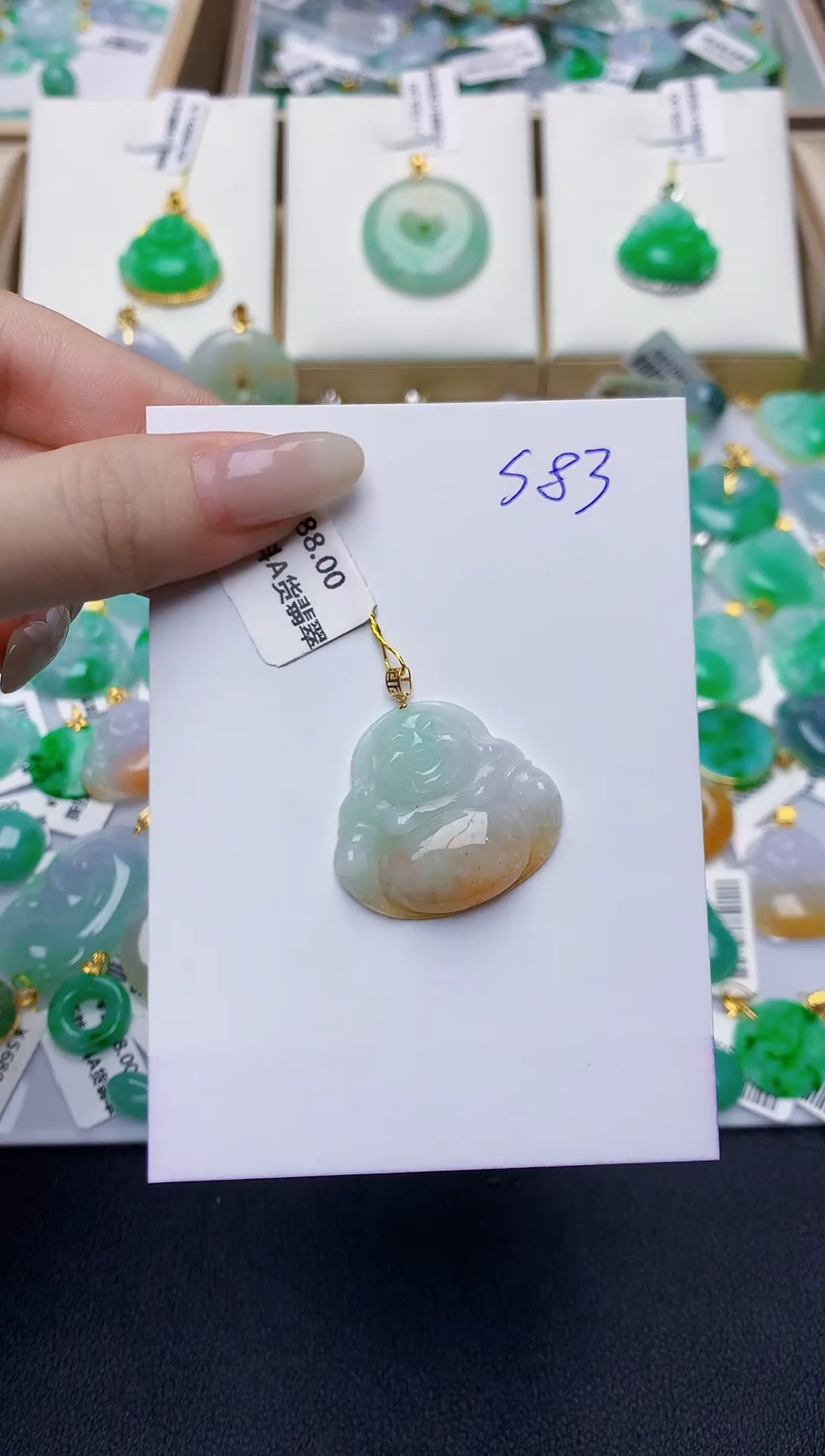 翡翠18K金镶嵌颈饰00000000000