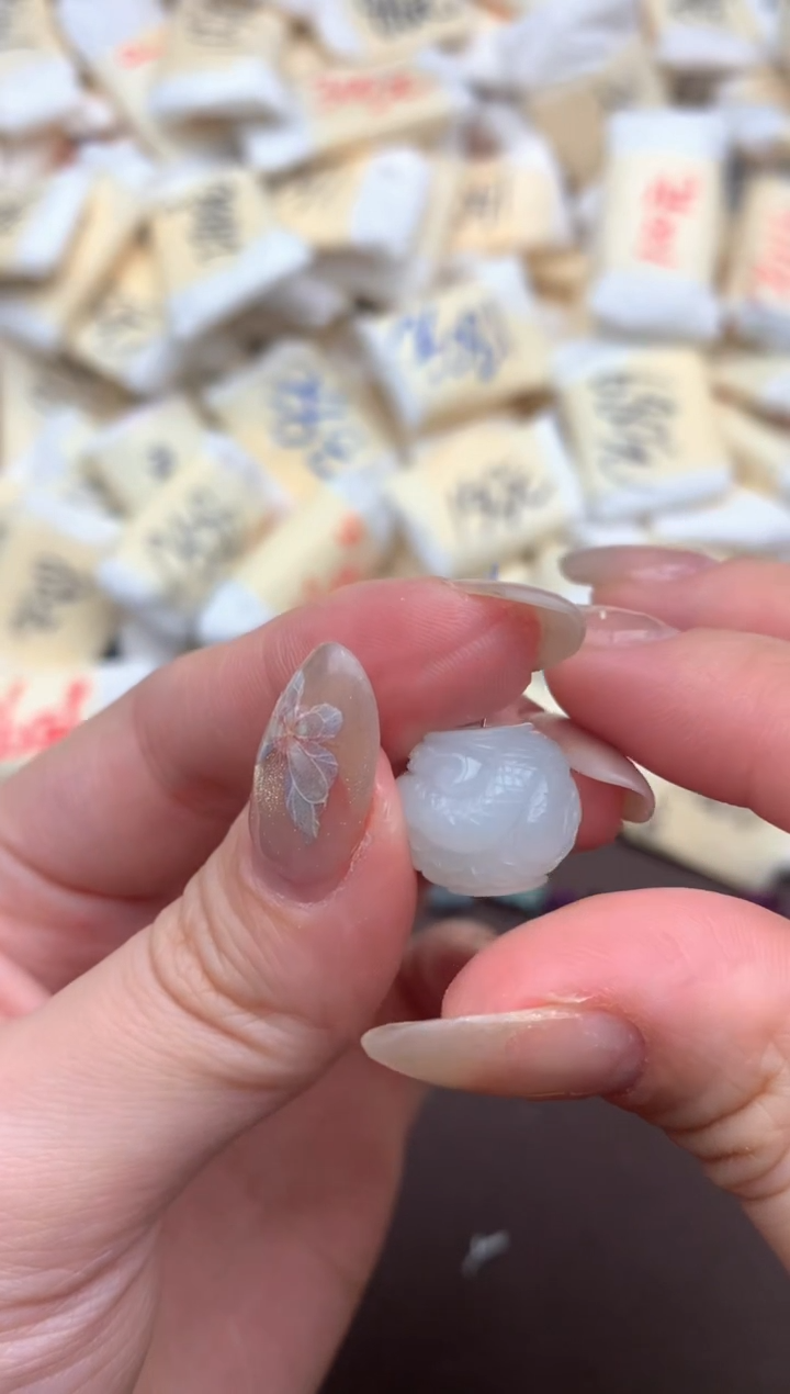【闪购商品】翡翠挂件未镶嵌— 