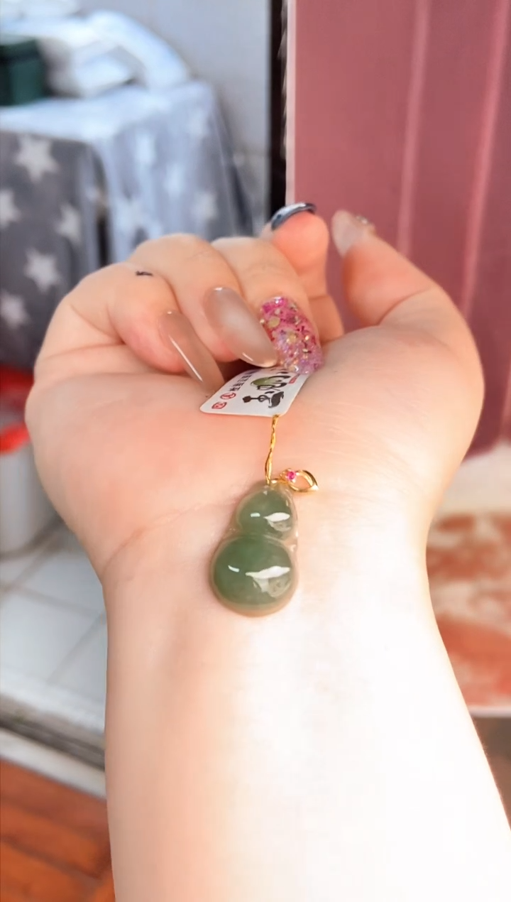 【闪购商品】翡翠颈饰未镶嵌天然缅甸A货翡翠颈饰配绳带礼盒