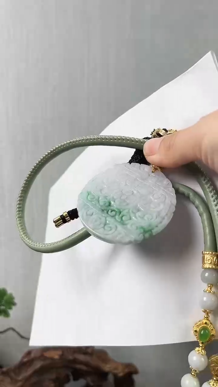 【闪购商品】翡翠颈饰未镶嵌平安牌