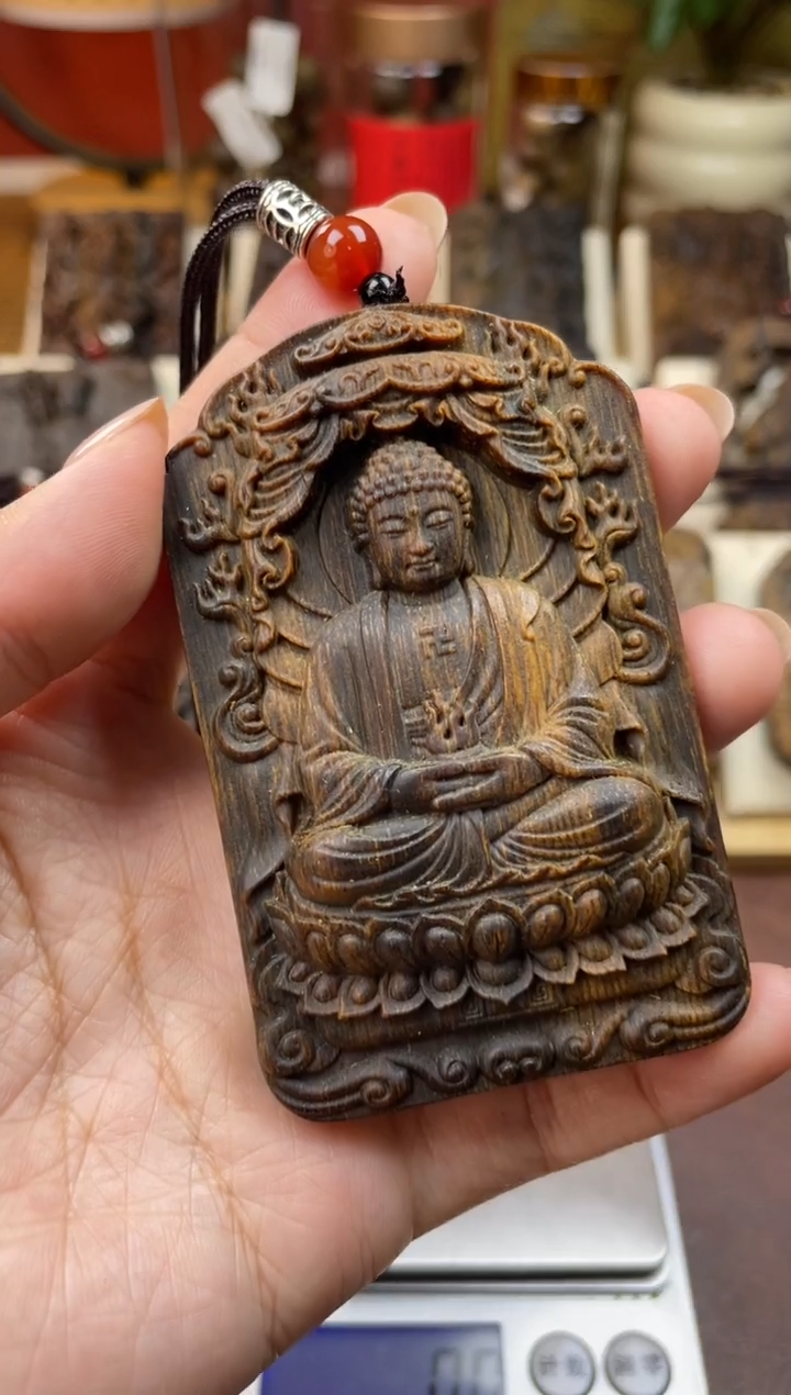 木木雕款芽庄 十二生生肖 守护 大日如来 8cm 送养香瓶