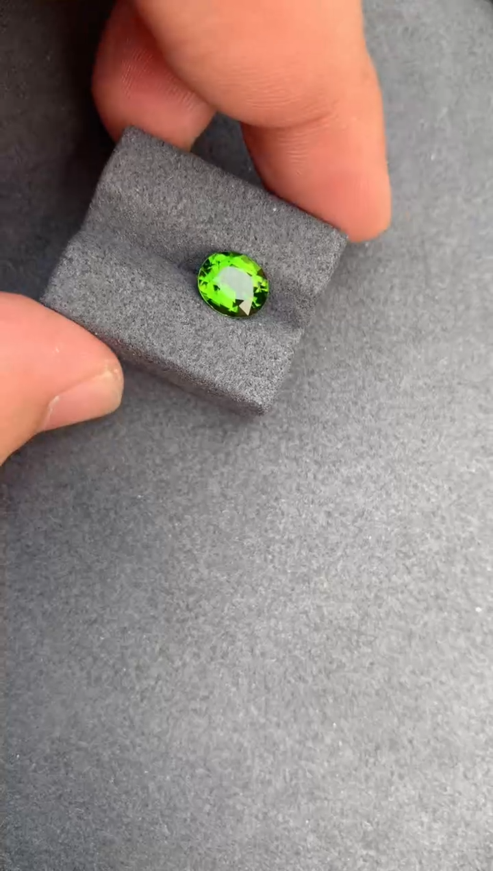 【闪购商品】碧玺裸石未镶嵌1.6ct绿碧玺
