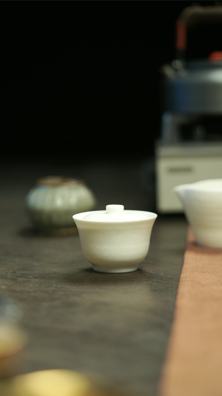 【闪购商品】云龙霜白釉薄胎盖碗