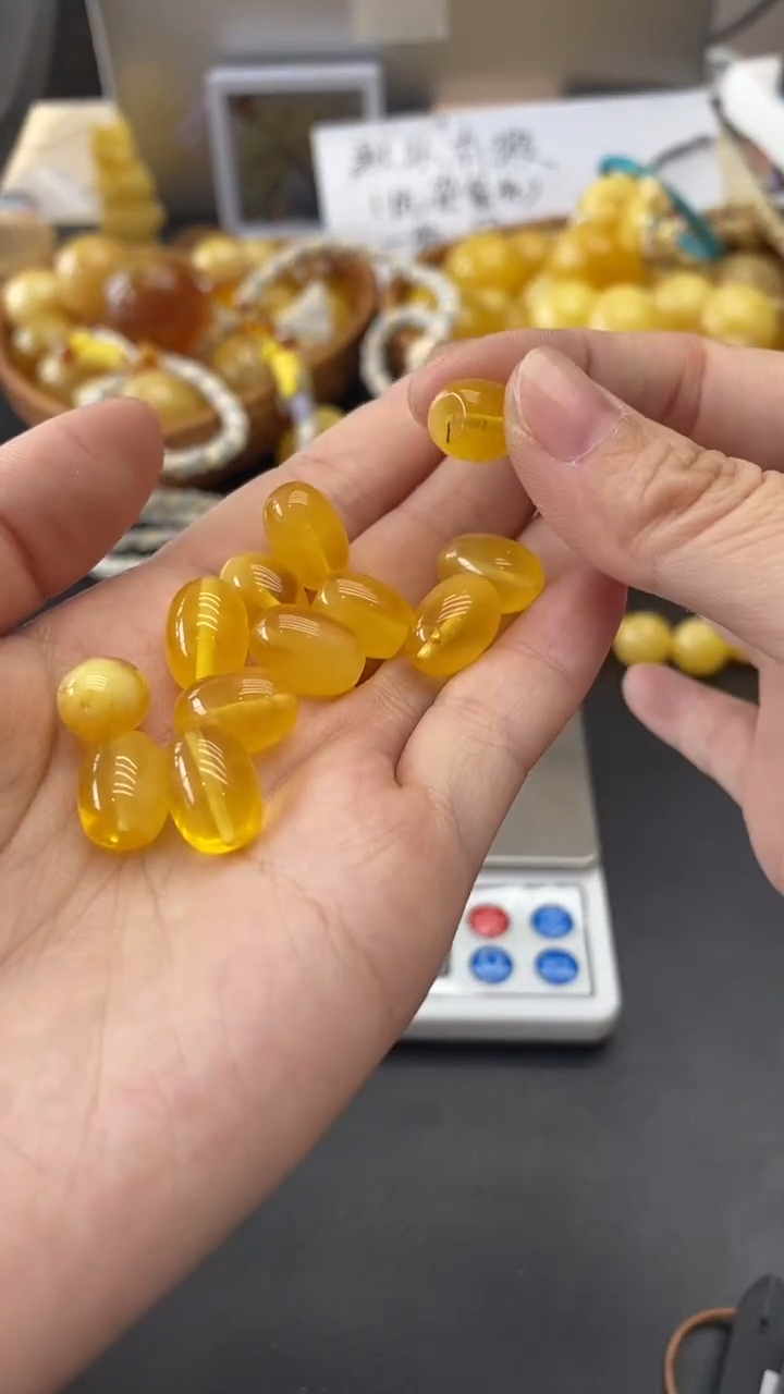 琥珀未镶嵌珠宝奇石2405多样性发其一默认有瑕